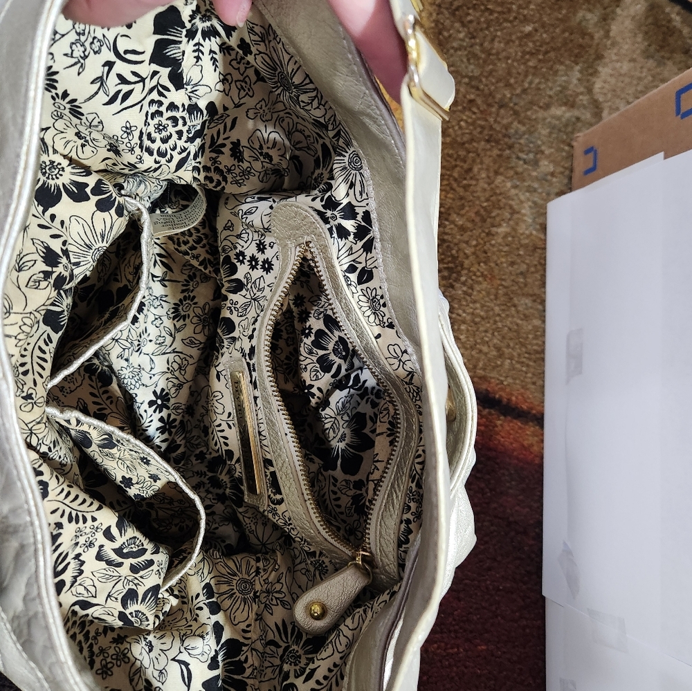 Bryna Nicole Shoulder Bag - Picture 4 of 6